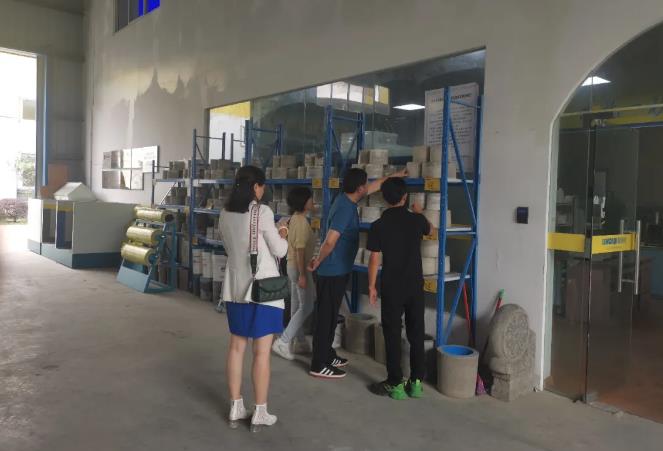 朗凯奇,防水涂料厂家,自愈合防水系统,防水材料,防水涂料,防水堵漏,领导考察