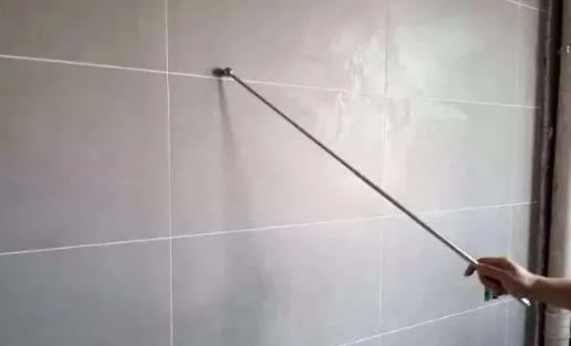 瓷砖空鼓一定要撬开重铺吗?朗凯奇防水提醒你:不一定 强力瓷砖背胶,防水涂料辅材,朗凯奇防水,防水材料厂家,防水涂料厂家,瓷砖空鼓