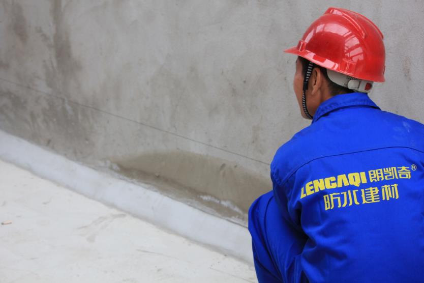 混凝土防水涂料施工前,如何进行基面处理? 混凝土防水涂料施工,基面处理,防水材料施工,朗凯奇