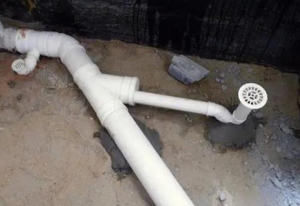 卫生间地漏要怎么做?一定要做暗地漏吗? 卫生间防水,防水施工,地漏防水,朗凯奇防水,家装防水堵漏